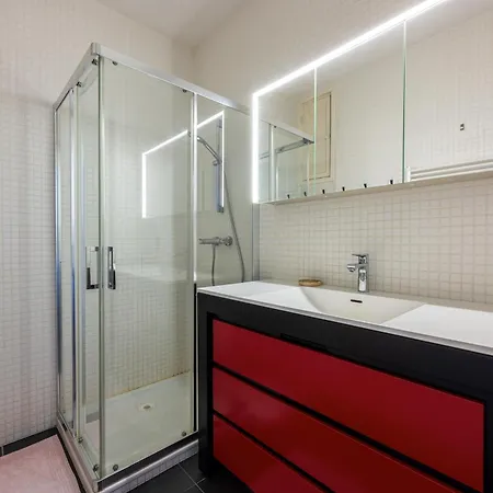- Le 10 Appartement *